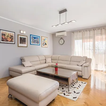 Apartment In With Wifi Rijeka
