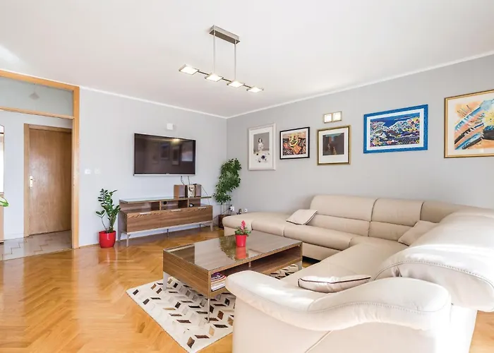 Apartment In With Wifi